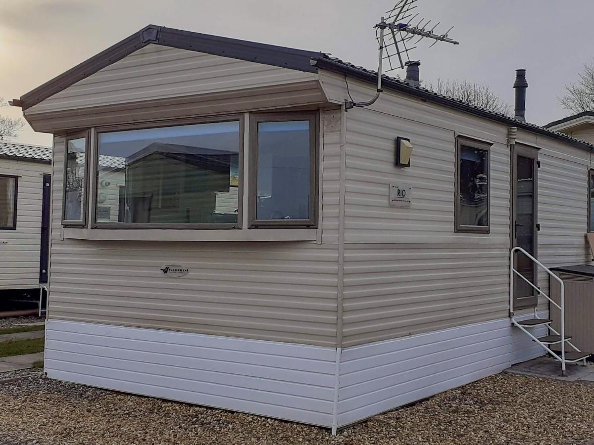 Kittiwake Apartment Saint Cyrus Exterior photo